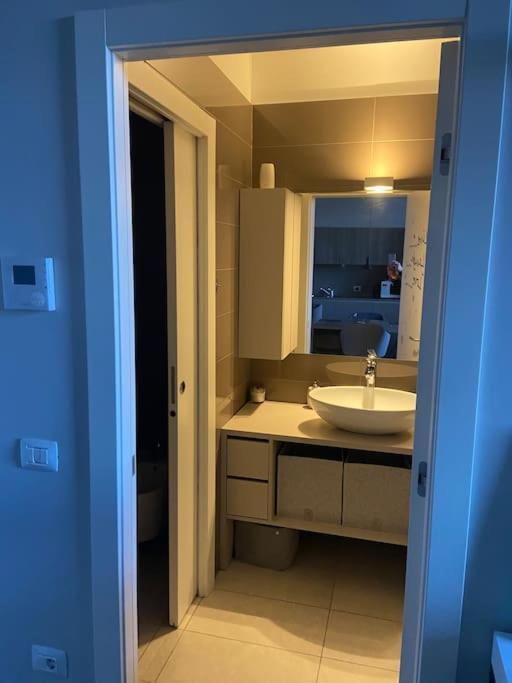 Bilocale - Smart Working Apartment Milan Bagian luar foto